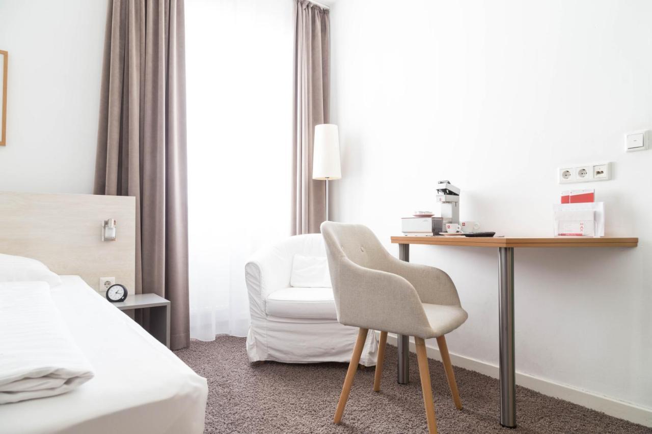 Max Hotel Duesseldorf Self-Check-In Exteriér fotografie