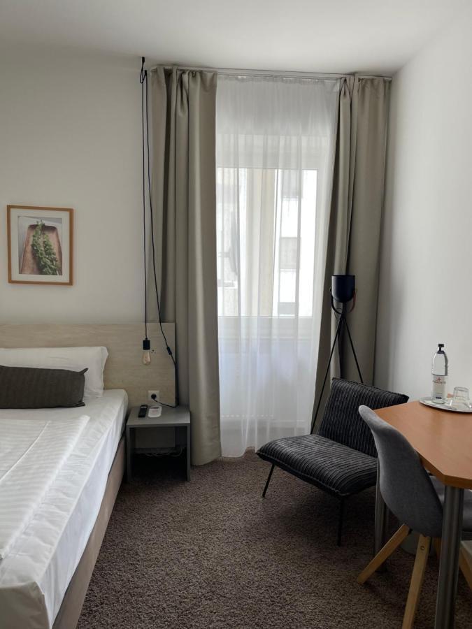 Max Hotel Duesseldorf Self-Check-In Exteriér fotografie