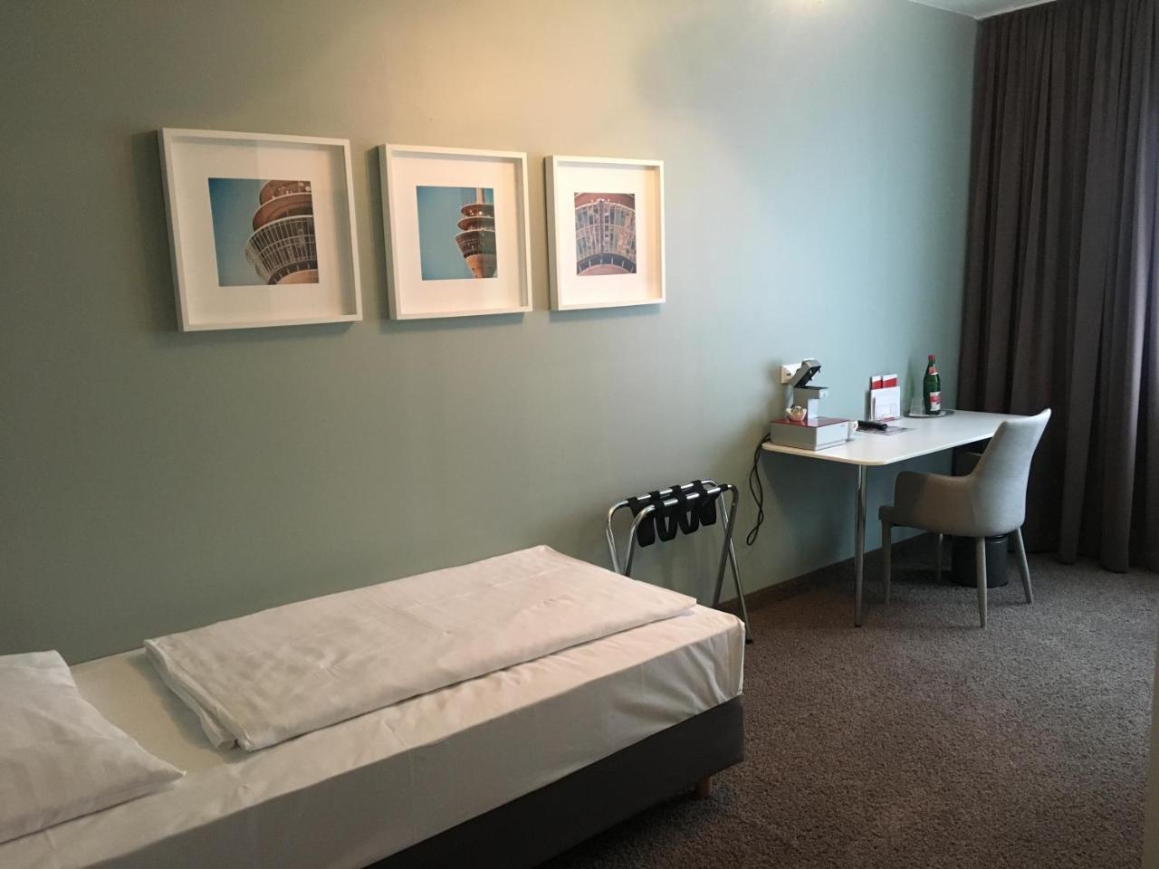 Max Hotel Duesseldorf Self-Check-In Exteriér fotografie